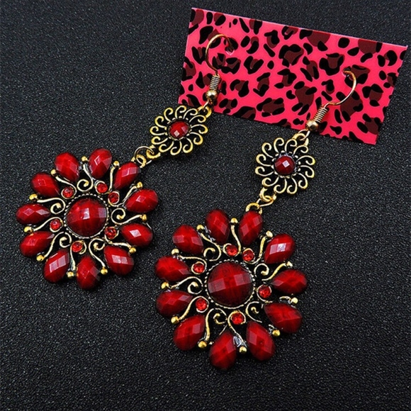 Red Crystal Rhinestone Teardrop Earrings- FABULOUS BETSEY JOHNSON - Picture 3 of 5